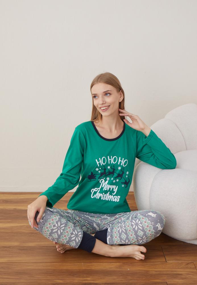 Pijama Dama Craciun " HO HO HO" ,maneca lunga ,pantaloni lungi,Engros